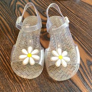 Old Navy kids daisy jelly sandals
